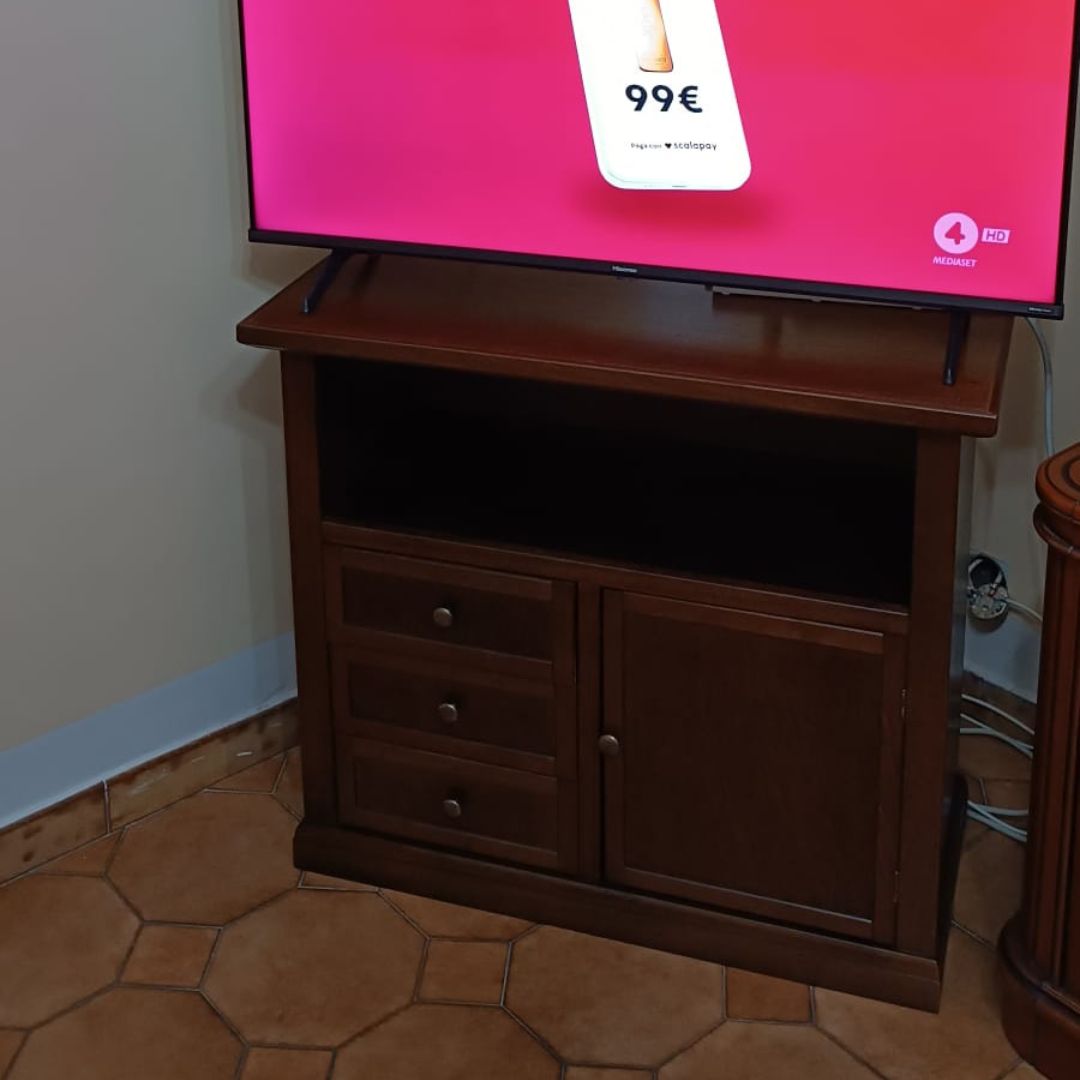 Mobile dispensa o porta TV in legno arte povera, con cassetti e vano a giorno decorato.